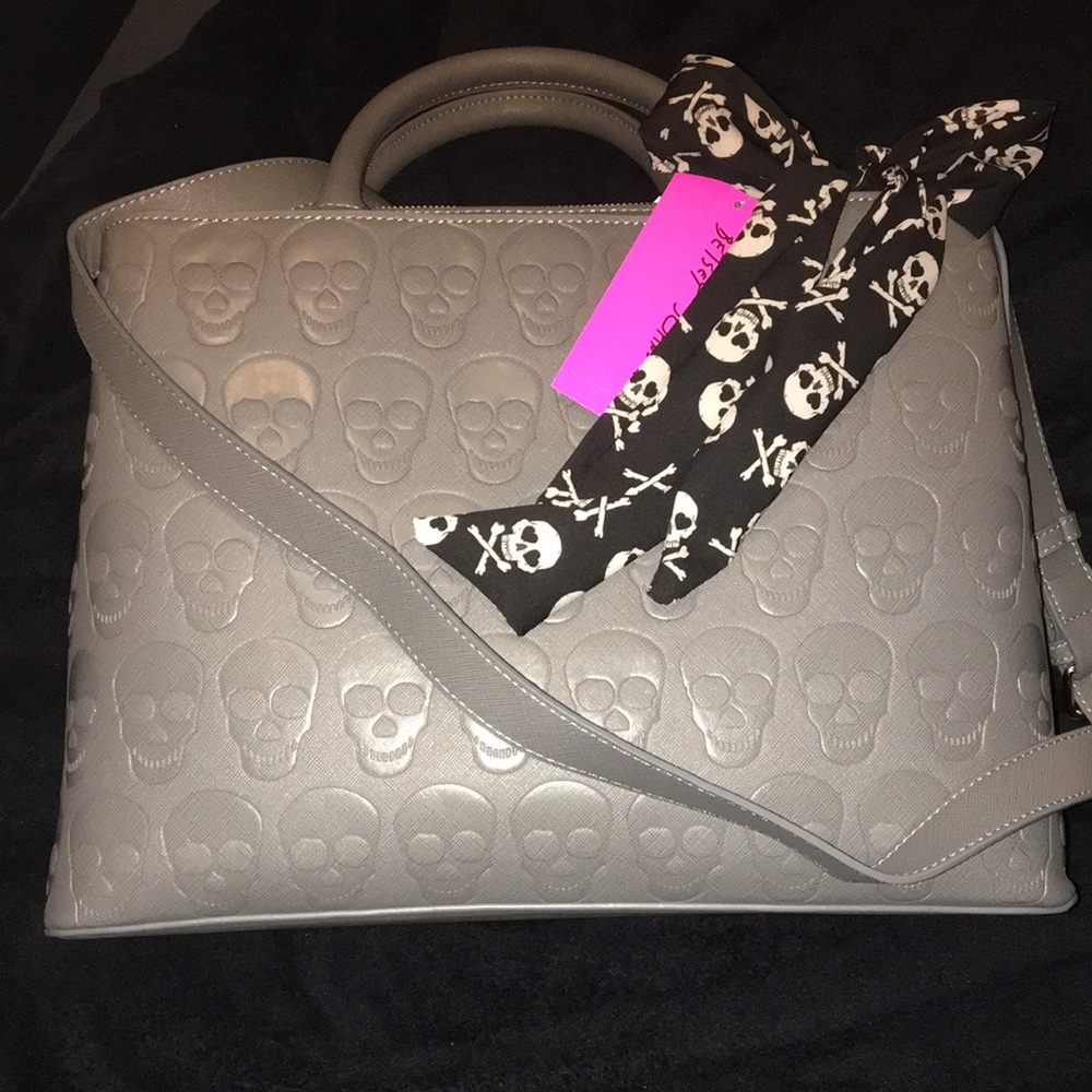 Betsy Johnson Grey Skull tote bag